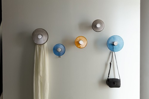 Jupiter Wall Clothes StandBy Porada